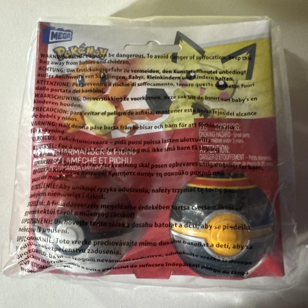 Pokemon Pokeball‎ 2-Pack Pokeball Charmander & Pichu Building Toy Kit MEGA Brand